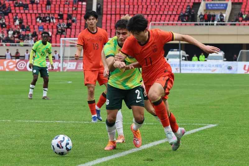  青年梯队潜力股：U19国足战术博弈与苗润东的个人秀 体育新闻 青年梯队潜力股：U19国足战术博弈与苗润东的个人秀 体育新闻