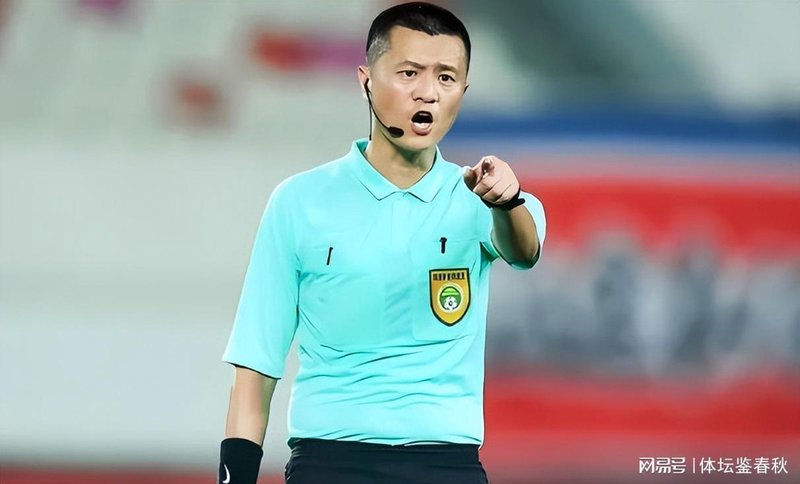  技术流拆解：VAR介入机制与足球规则执行的边界 体育新闻