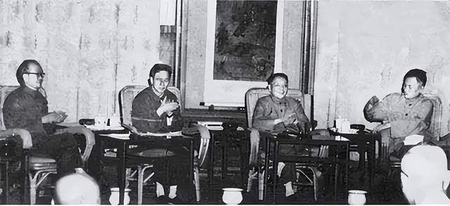  历史决议的起草密码：邓小平三条原则如何重塑评价体系 文化旅游