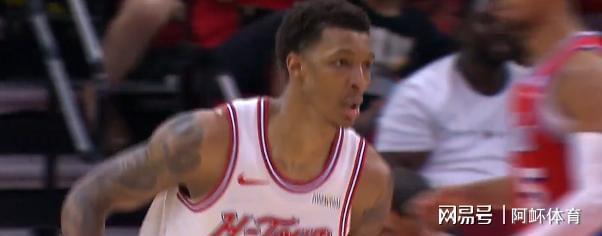  火箭险胜76人背后的战术密码：老杜三分定海神针深度解析 体育新闻