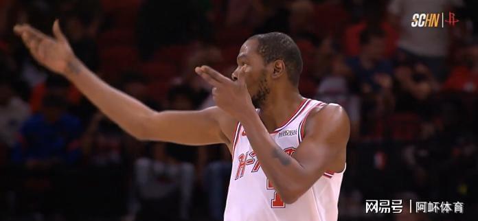  火箭险胜76人背后的战术密码：老杜三分定海神针深度解析 体育新闻