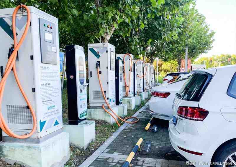  【深度】从实验室到公路：拆解比亚迪第二代刀片电池的补能革命 汽车科技